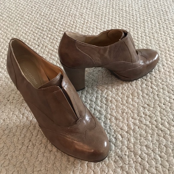 Naturalizer Leather Booties Size 7 - Picture 3 of 5